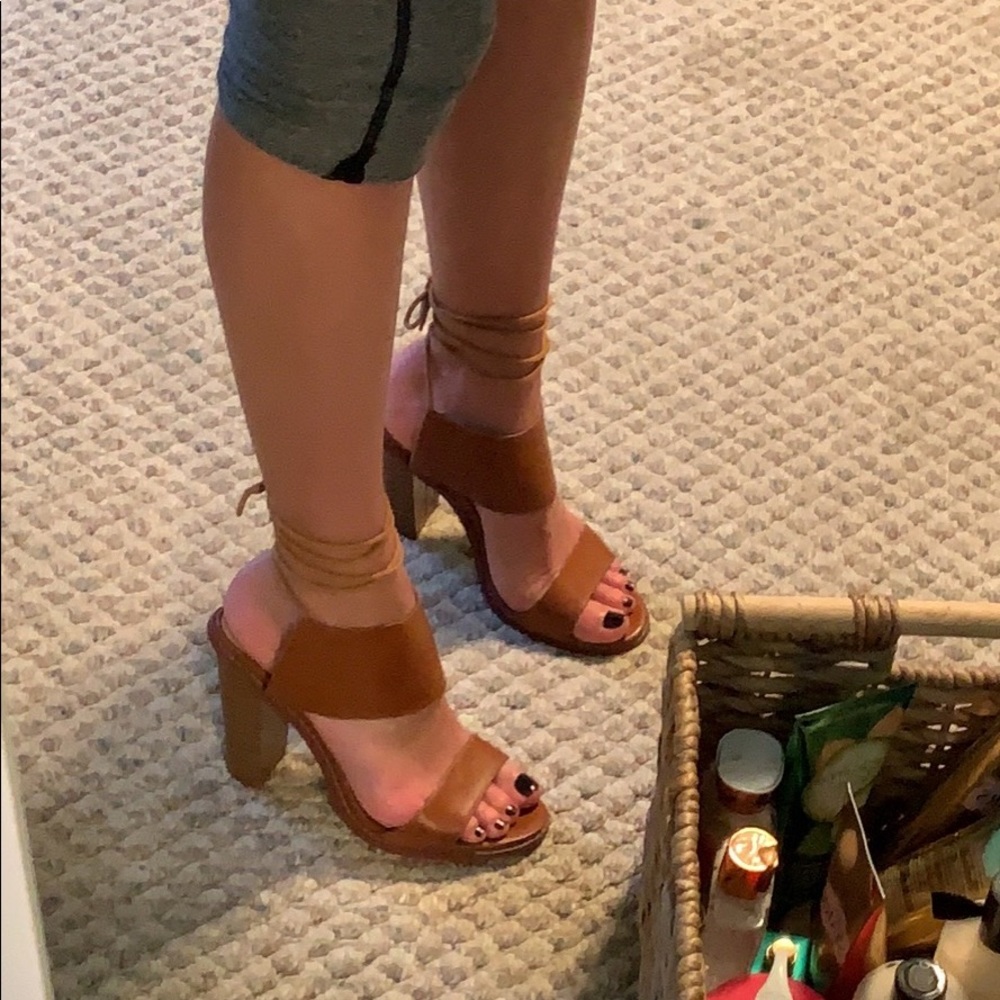Super cute boutique heels